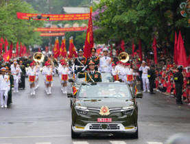 Sự kiện đặc sắc - Điều đặc biệt về mẫu xe VinFast mui trần tại Lễ diễu binh chiến thắng Điện Biên Phủ