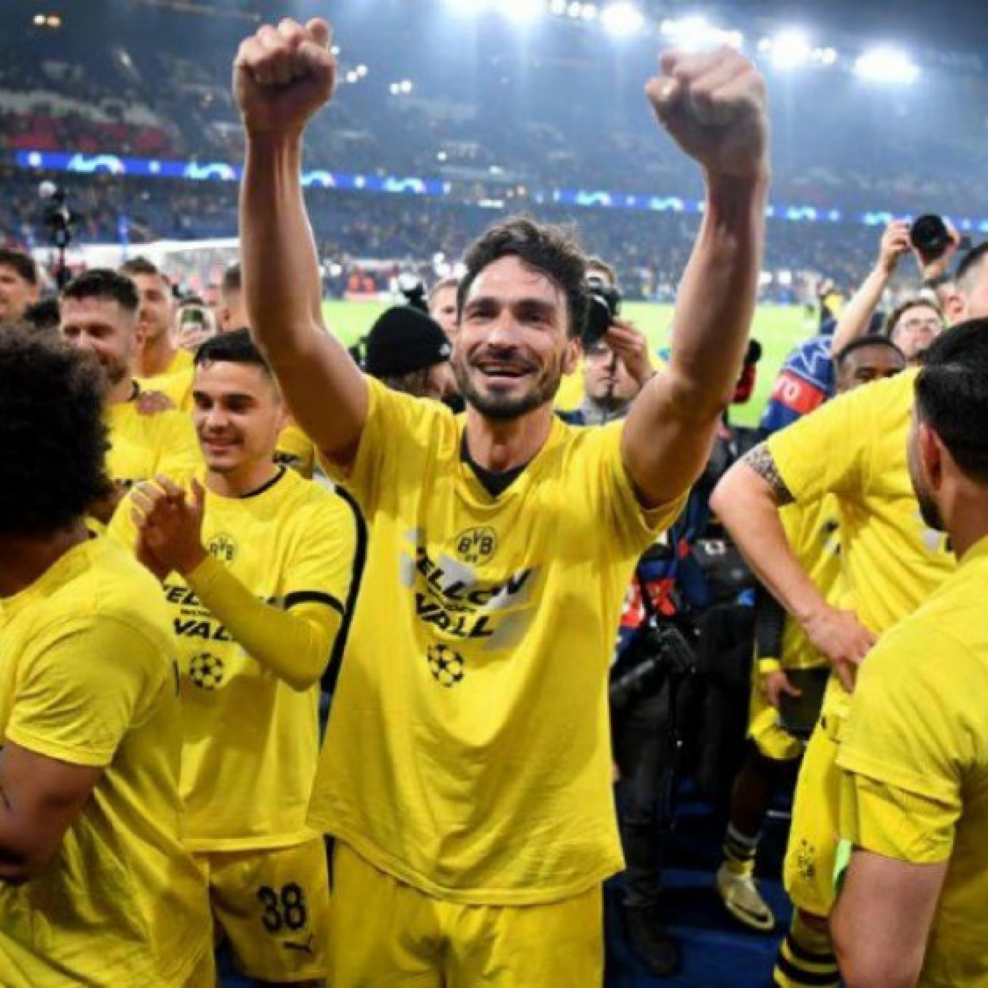  - Dortmund vào chung kết C1: Người hùng Hummels tự hào, HLV Terzic muốn gặp PSG 10 lần