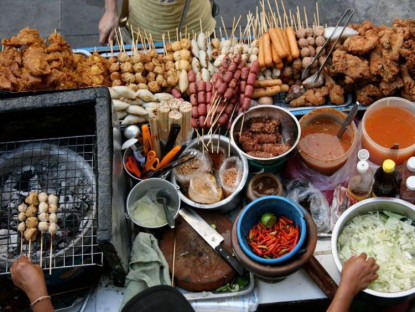 Suy ngẫm - Vụ ngộ độc bánh mì ở Đồng Nai: Lời cảnh tỉnh cho an toàn thực phẩm đường phố