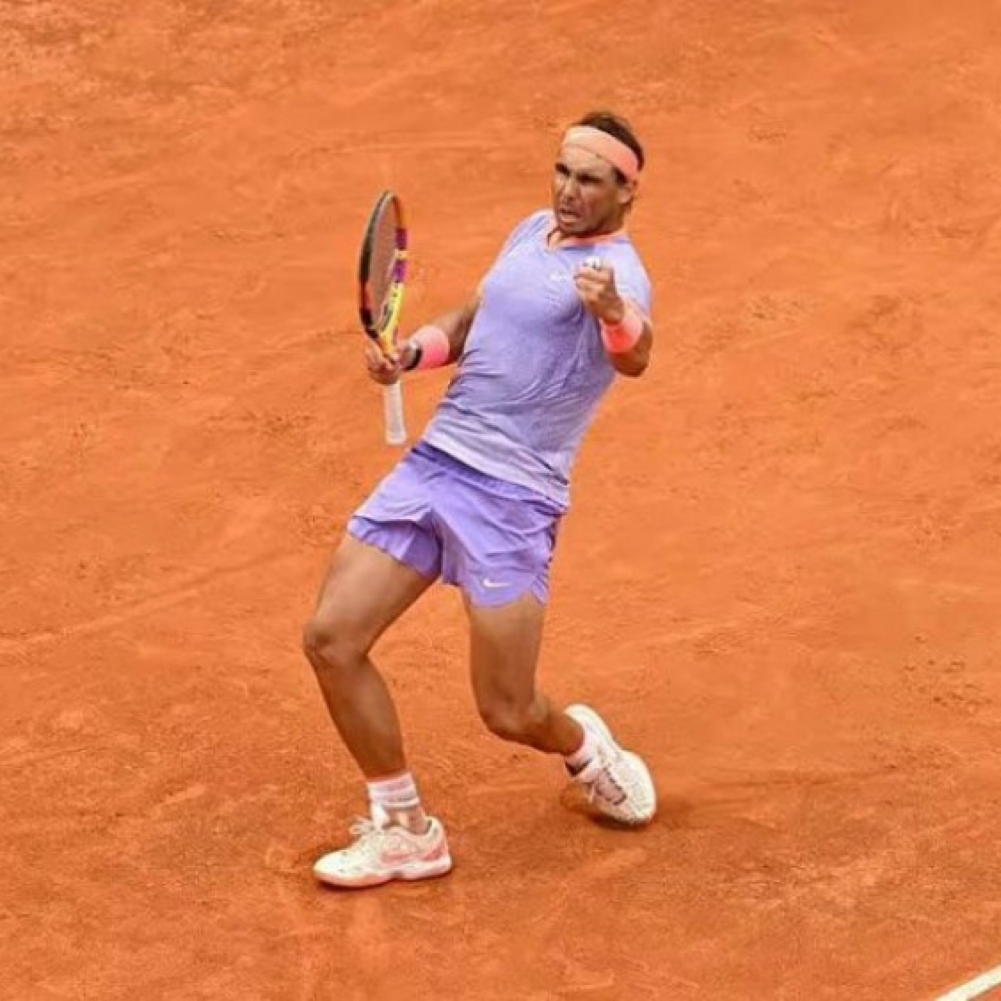  - Nadal mất 3 giờ để ngược dòng ở Rome Open, vui mừng nói đã "chinh phục nỗi sợ"