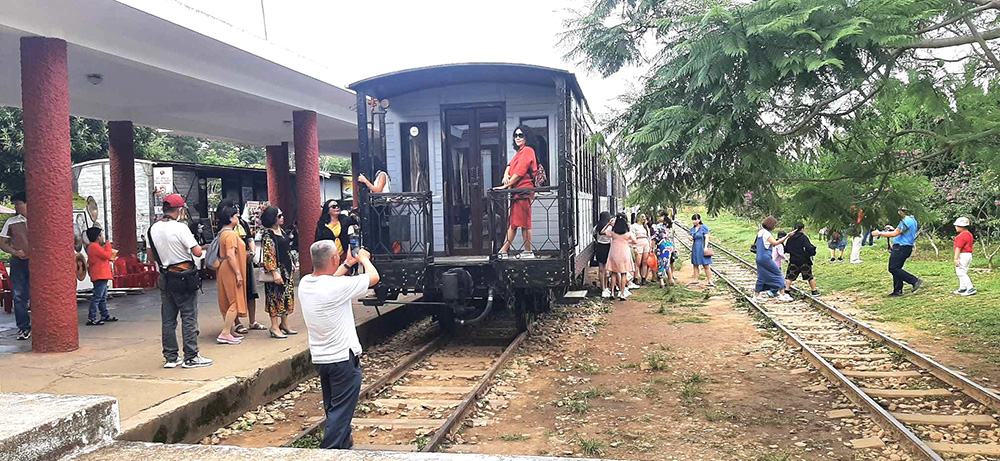 Lâm Đồng phấn đấu trở thành “Thiên đường xanh” với các trung tâm du lịch cao cấp hàng đầu Đông Nam Á - 2