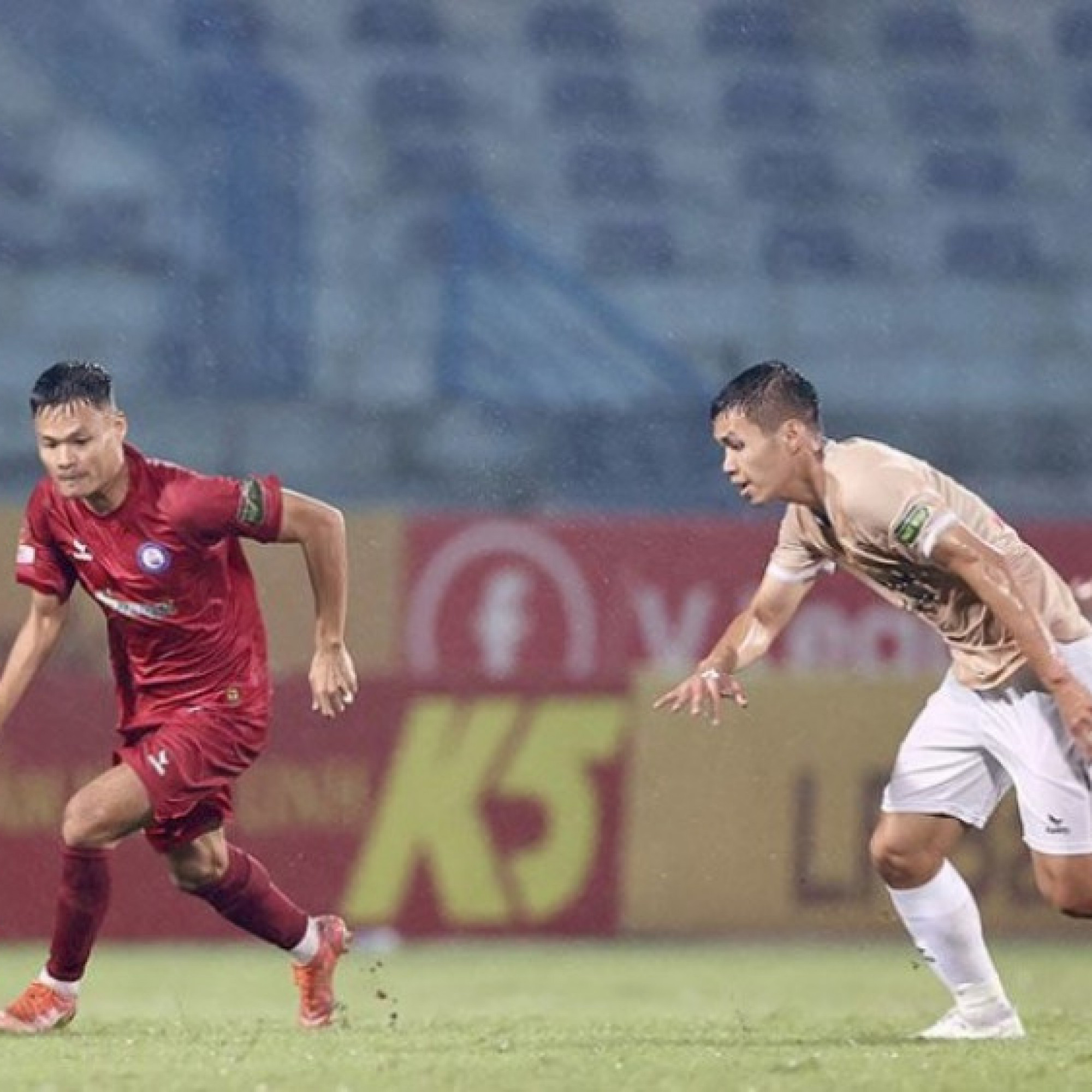  - Trực tiếp bóng đá Công an Hà Nội - Khánh Hòa: Cơ hội của Quang Hải ở góc hẹp (V-League)