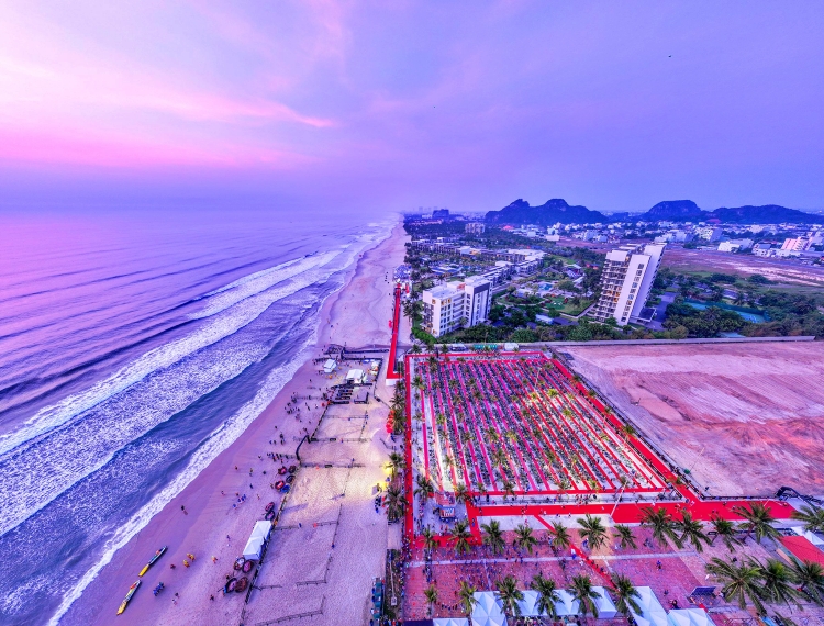 Gần 3.000 “người thép“ tranh tài 3 môn phối hợp trên bãi biển Đà Nẵng