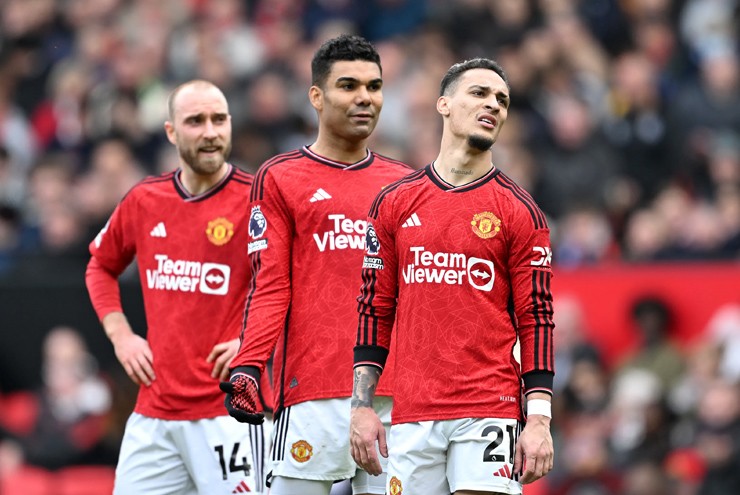 MU sẵn sàng bán Antony - Casemiro, dồn tiền đón Watkins đá cặp Hojlund - 1
