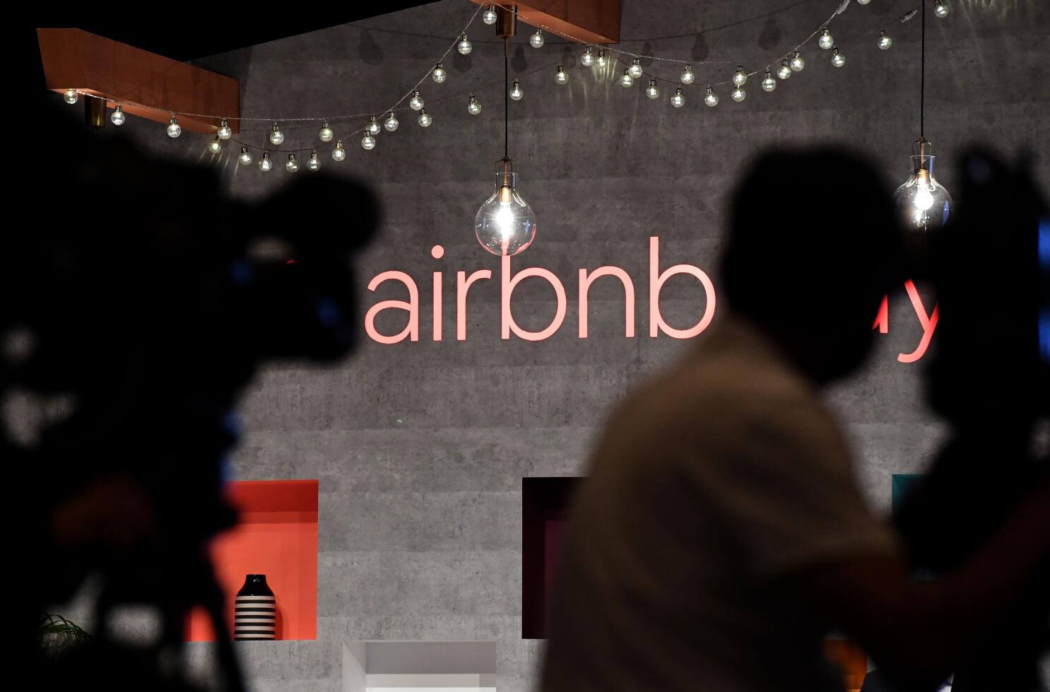 Airbnb vs Booking.com: Lựa chọn nào tối ưu cho chủ nhà? - 10