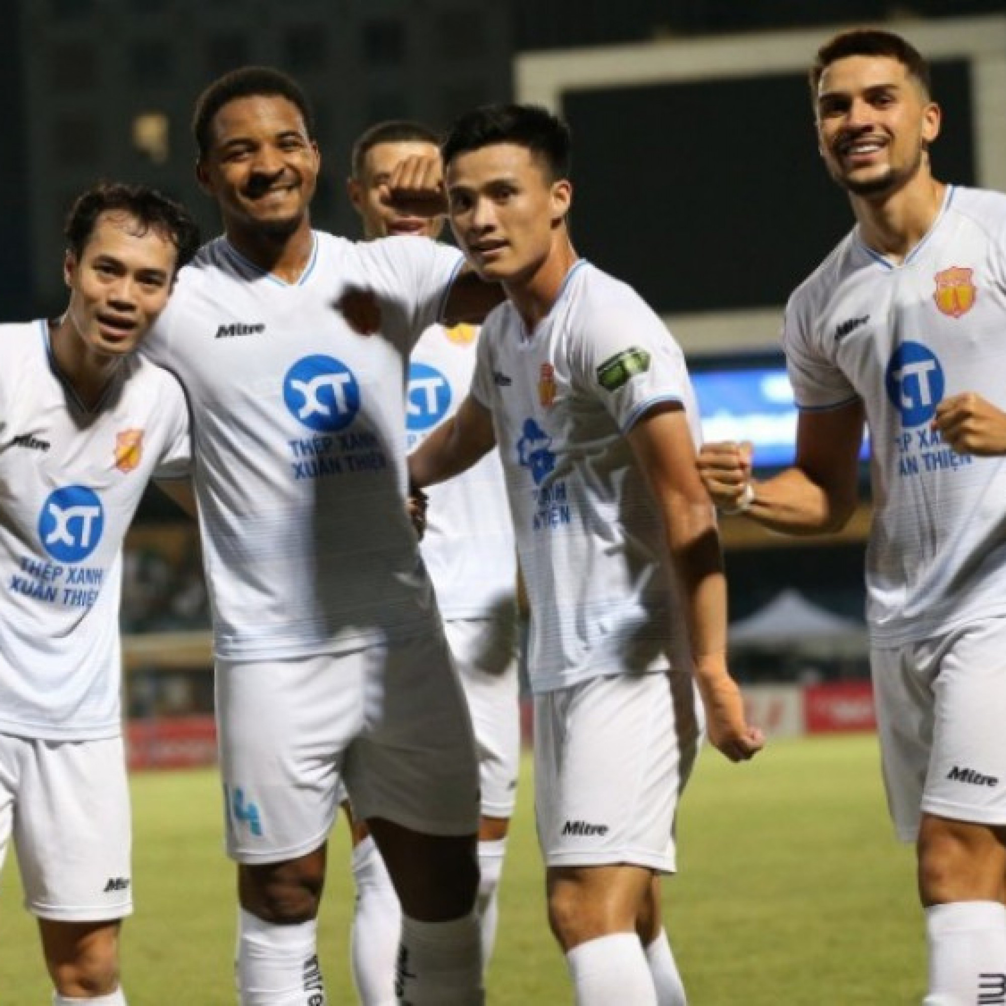  - Trực tiếp bóng đá Thể Công Viettel - Nam Định: Văn Toàn mở điểm (V-League)