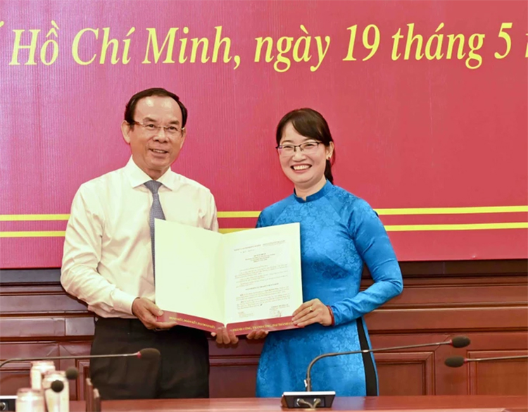Bà Trần Thị Diệu Thúy được bầu làm Phó Chủ tịch UBND TPHCM - 1