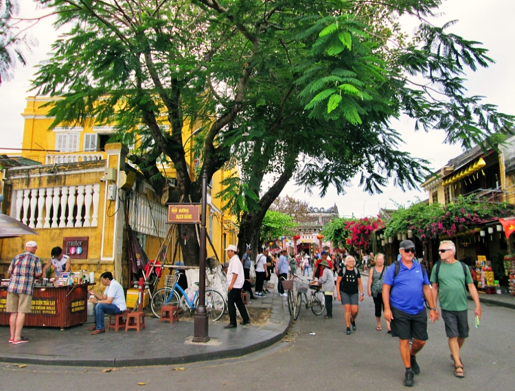 Khám phá Hội An
