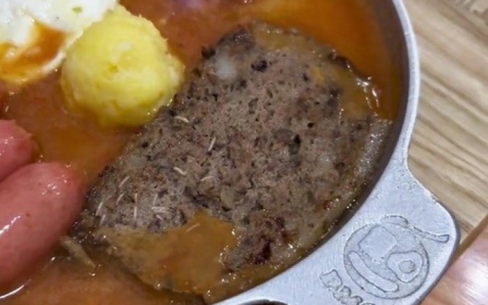 Bánh mì chảo Thái Bình "dòi bò lúc nhúc": Phạt 21 triệu đồng, đình chỉ 2 tháng - 2