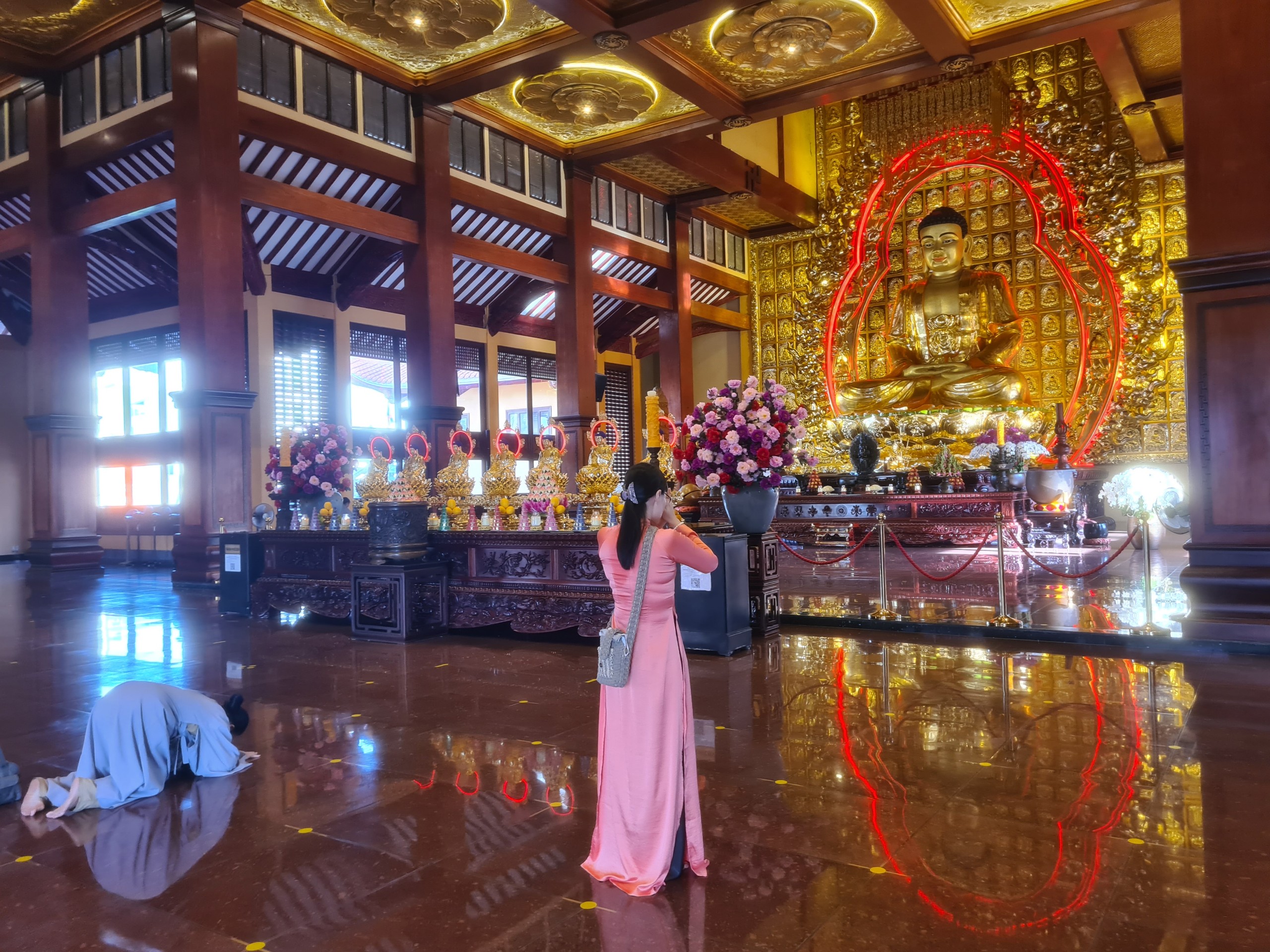 Đông đảo Phật tử tham dự Đại lễ Phật đản, cầu mong phúc báu, an lành - 3