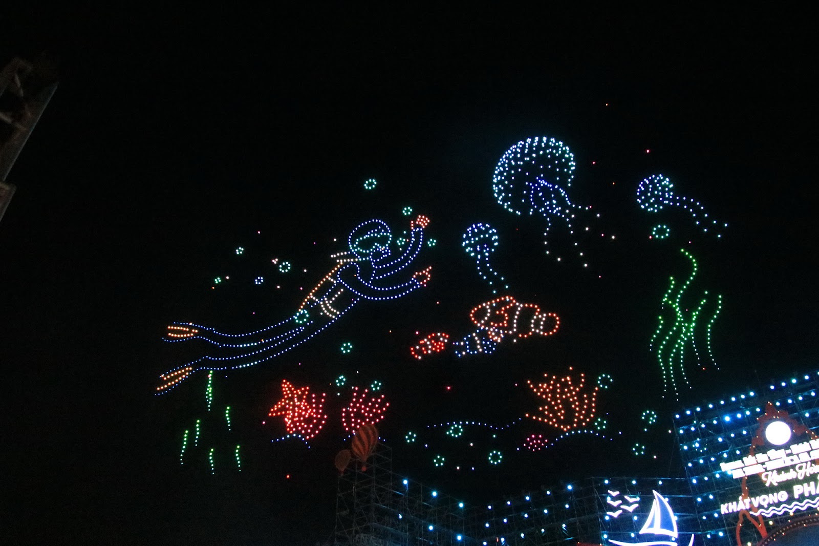 Du lịch Khánh Hòa bùng nổ mùa hè với Lễ hội ánh sáng quốc tế - 2