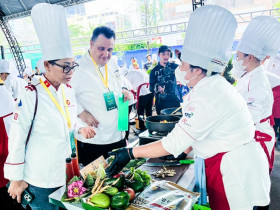 Sôi động cuộc tranh tài ẩm thực ‘Món ngon có nguyên liệu từ sâm và hương liệu, dược liệu’