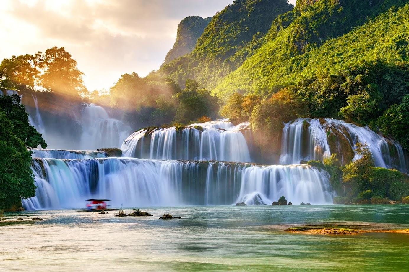 Thác Bản Giốc lọt top 21 thác nước đẹp nhất thế giới - 1
