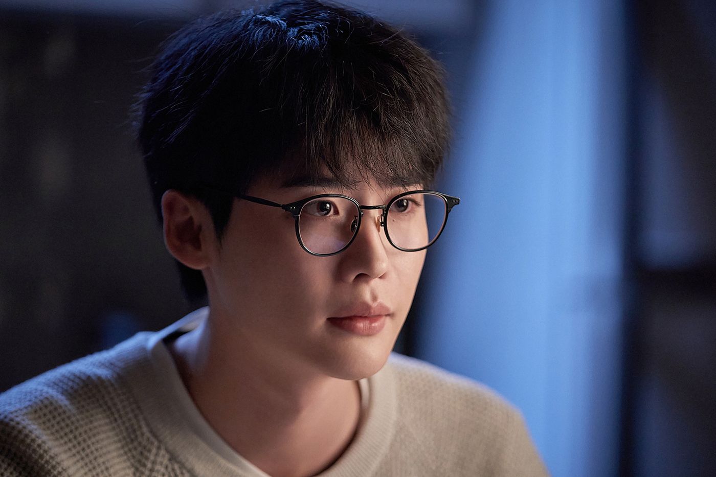 Lee Jong-suk xuất hiện với vai diễn đặc biệt, sát cánh cùng tài tử Gang Dong-won trong 'Bẫy nuốt mạng' - 2