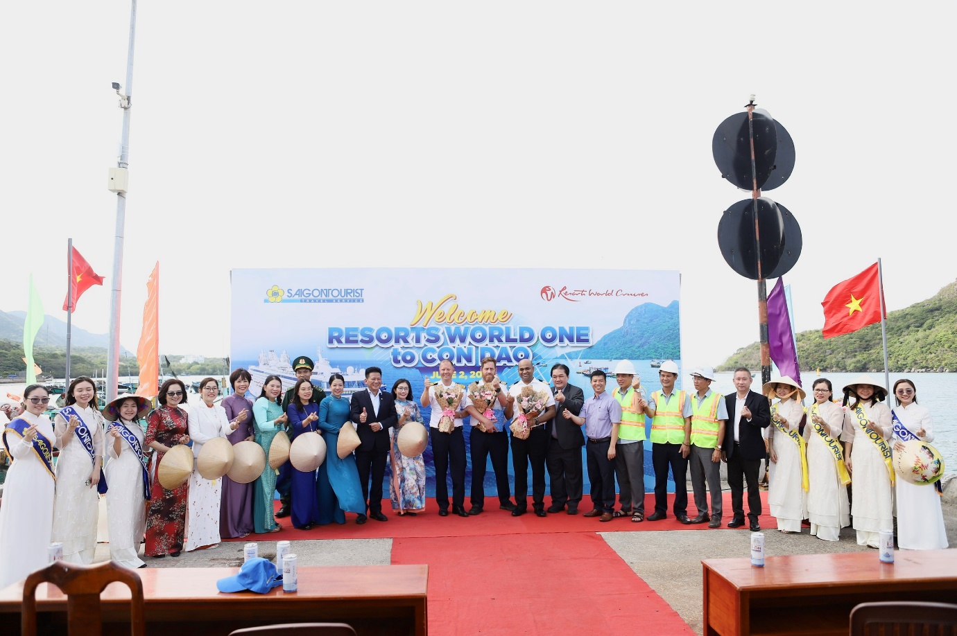Tàu biển quốc tế Resorts World One trở lại Côn Đảo sau 25 năm - 1