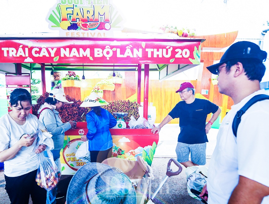 Nhộn nhịp chợ đặc sản Lễ hội trái cây Nam bộ trong ngày đầu khai mạc - 9