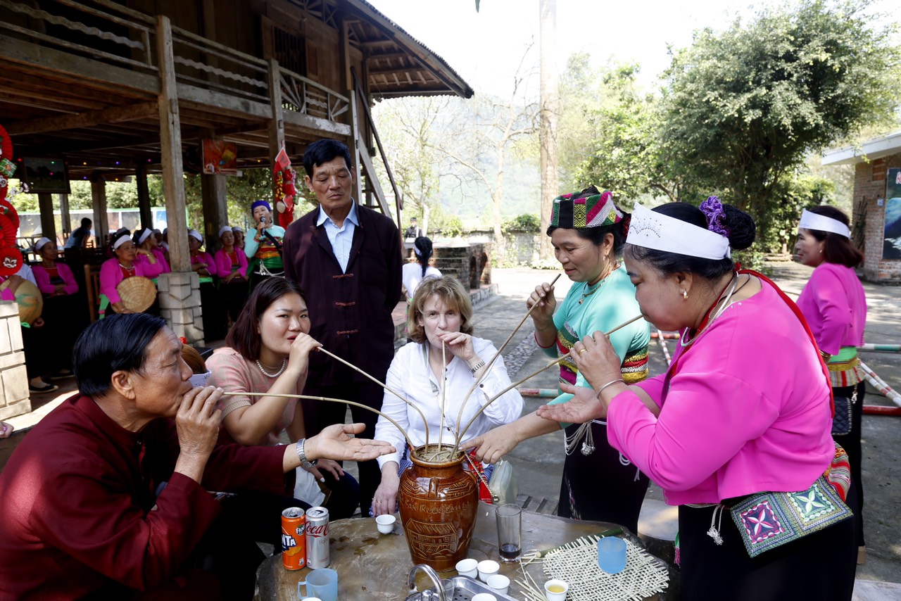 Du lịch cộng đồng - sinh kế mới bền vững cho người dân Ninh Bình - 1