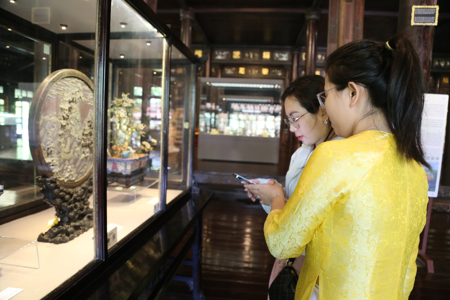‘Mục sở thị’ 10 cổ vật triều Nguyễn được định danh số - 2