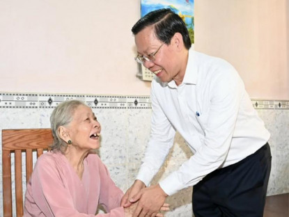 Chuyển động - Chủ tịch UBND TPHCM Phan Văn Mãi mong người cao tuổi luôn là tấm gương cho thế hệ trẻ