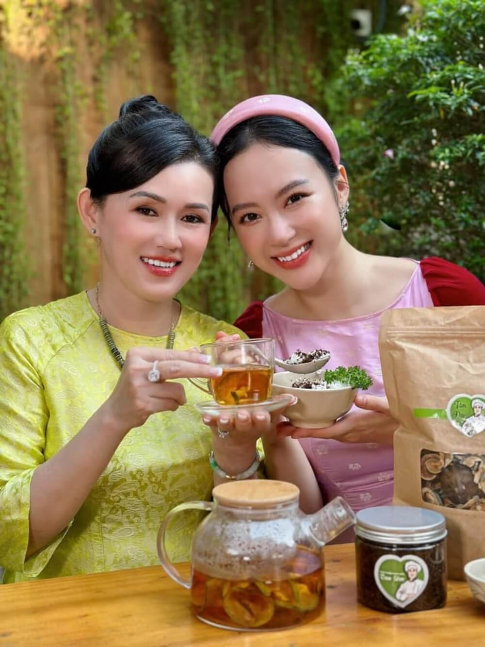Angela Phương Trinh thừa nhận mâu thuẫn với mẹ suốt 2 năm qua, nói rõ chuyện nợ nần - 2