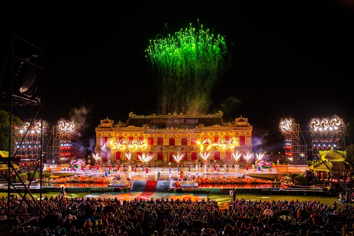 Chiêm ngưỡng cung điện triệu đô lộng lẫy trong đêm khai mạc Tuần lễ Festival Huế - 13