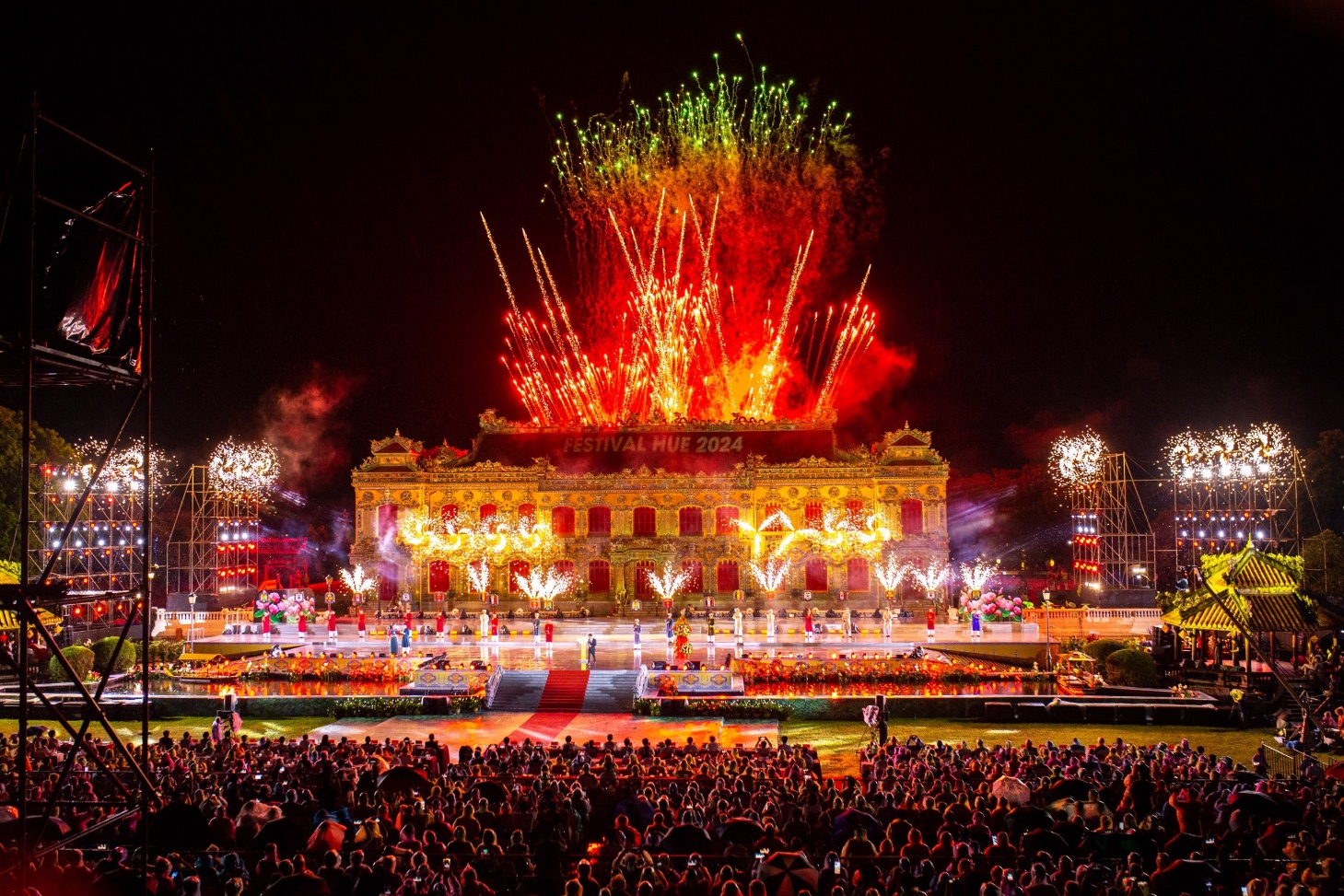 Chiêm ngưỡng cung điện triệu đô lộng lẫy trong đêm khai mạc Tuần lễ Festival Huế - 5