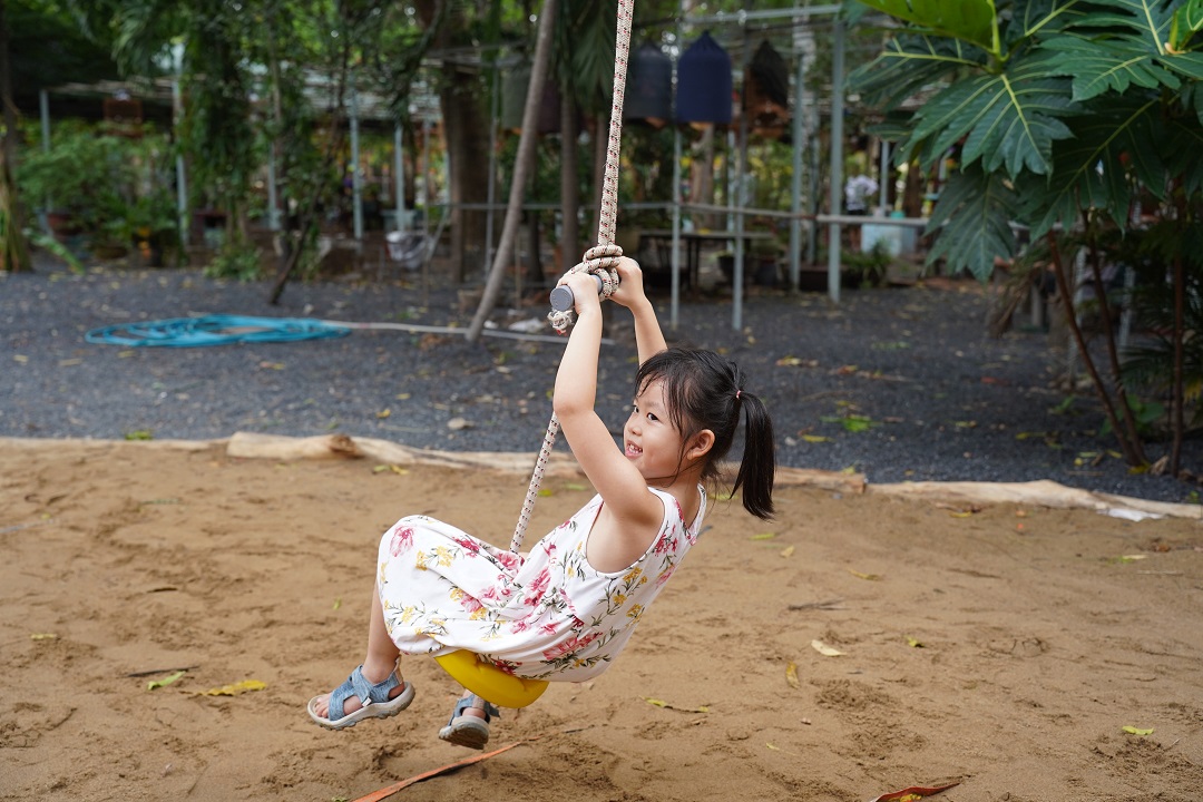 vao he, cong vien tai tp.hcm mo khu tro choi van dong mien phi cho tre em - 9