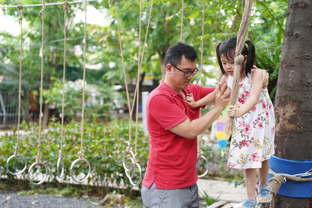 vao he, cong vien tai tp.hcm mo khu tro choi van dong mien phi cho tre em - 3