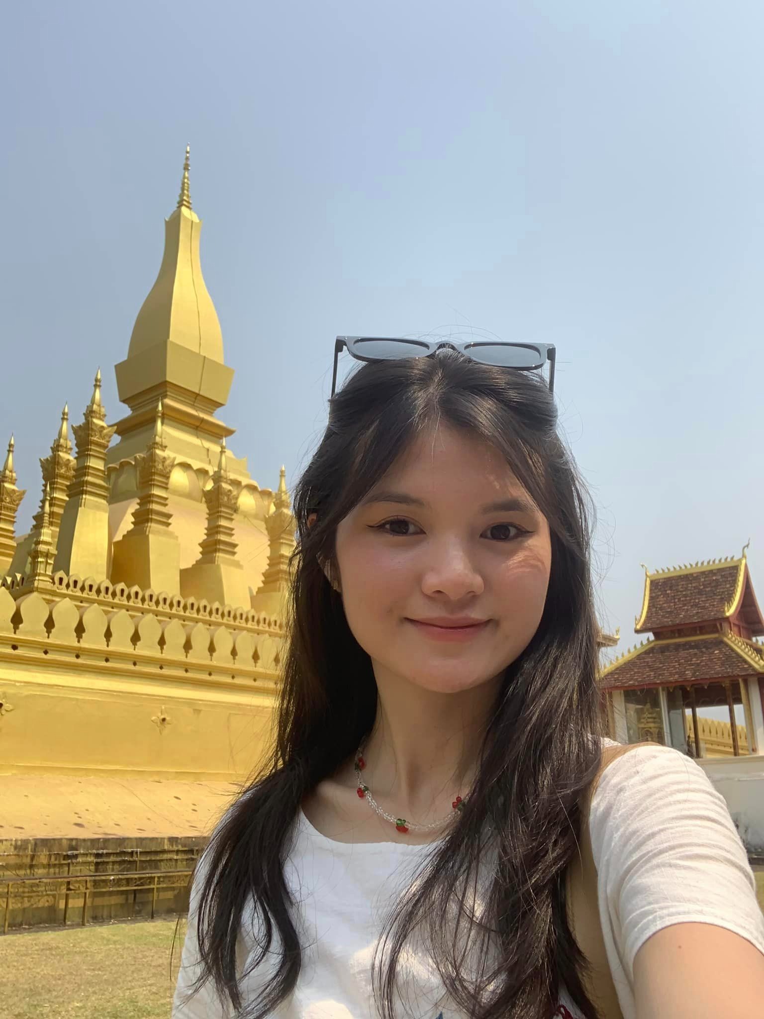 Gặp gỡ cô gái gen Z một mình sang Lào du lịch - 5