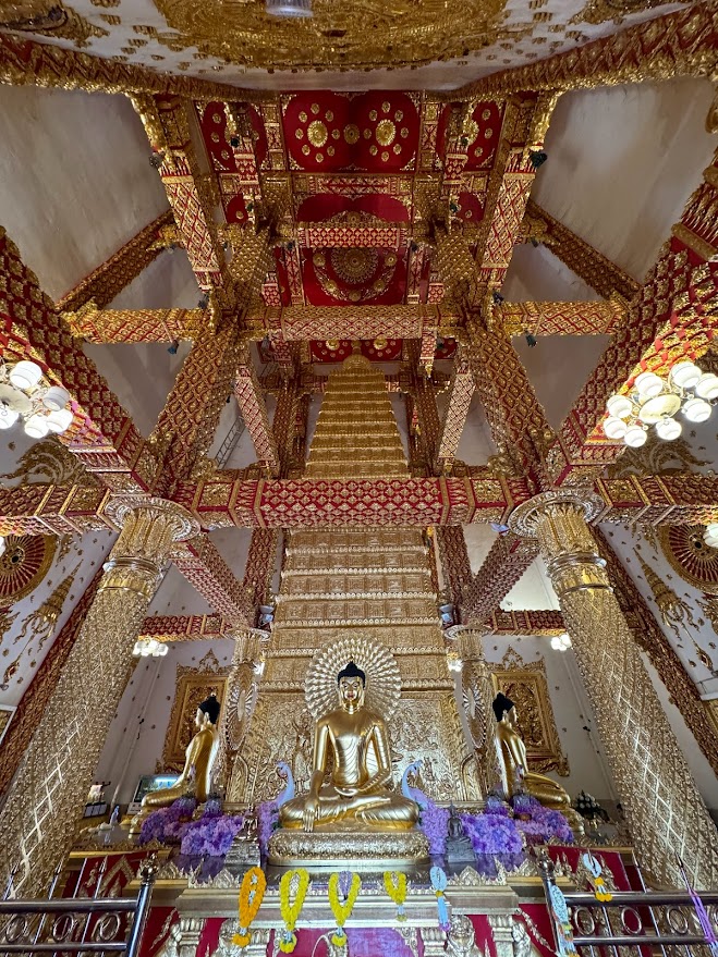 3 ngôi chùa nên ghé thăm khi đến Ubon Ratchathani, Thái Lan - 3