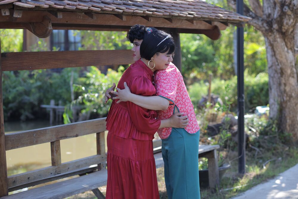 “Chị Ca Nô” Lê Nhân bị trai đẹp trêu đùa tình cảm, Duy Khương đánh mất chính mình trong tập 2 "Chợ tình" - 1