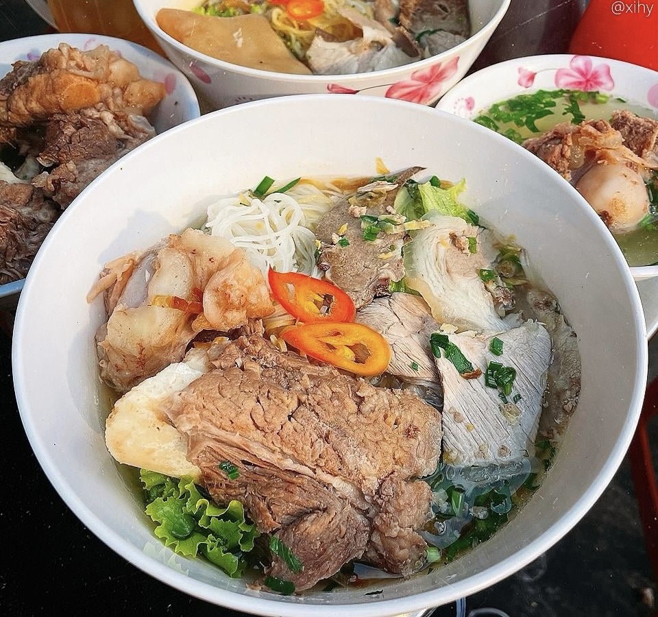 Ngày mưa đi ăn ở Sài Gòn: "Ô bỗng ngon ghê!” - 8
