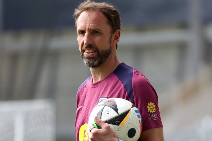 Họp báo ĐT Anh đấu ĐT Serbia: HLV Southgate tiết lộ về Shaw, khen Bellingham - 1