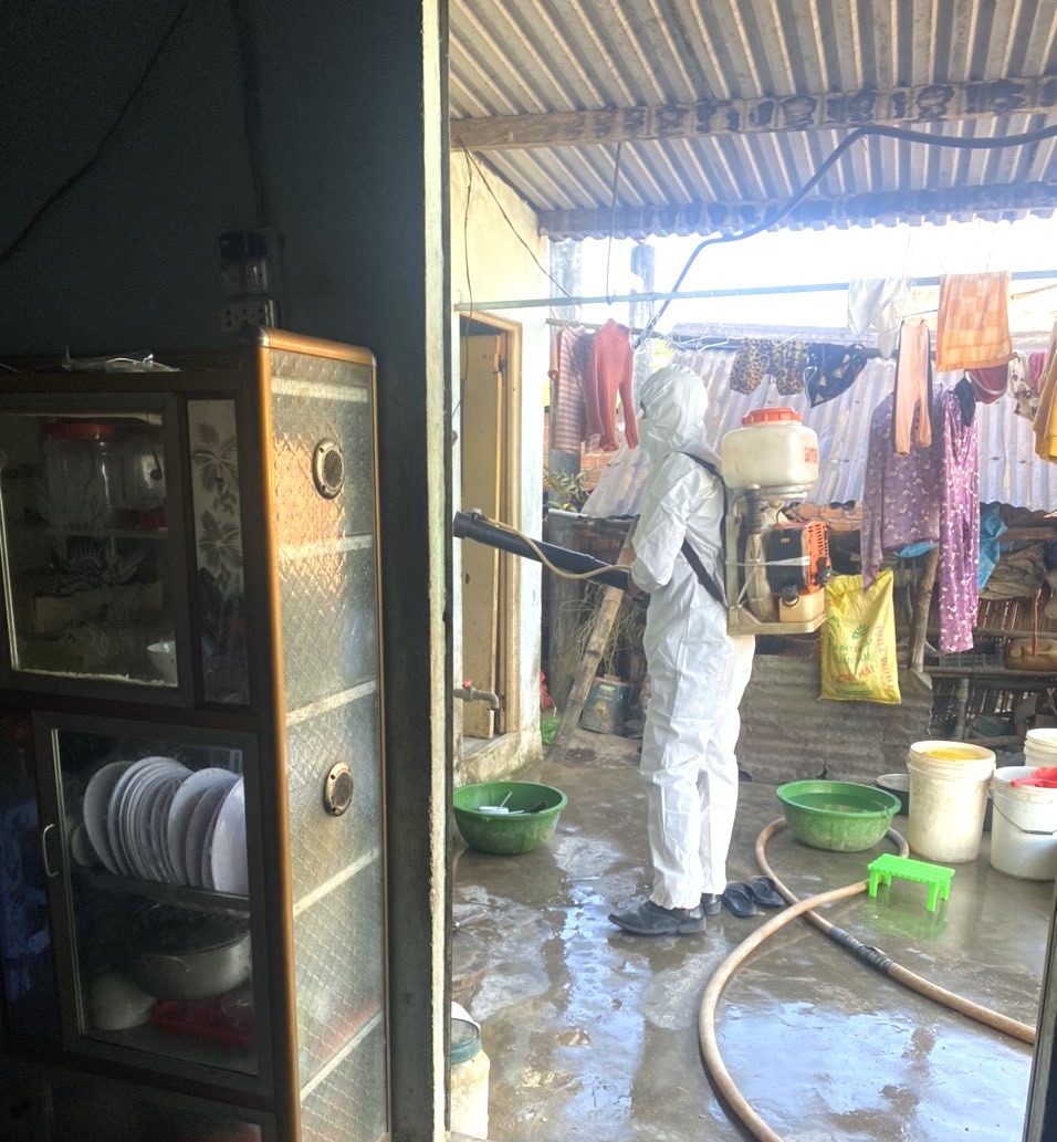 Triển khai các biện pháp phòng, chống bệnh sốt xuất huyết - 1