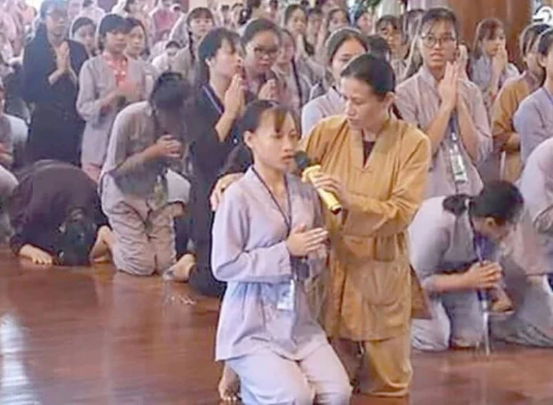 Quảng Ninh trả lời gì về clip cô gái bị ‘vong nhập’ ở chùa Ba Vàng ? - 1