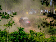 Giải đua xe ô tô địa hình lần đầu tiên được tổ chức tại Huế