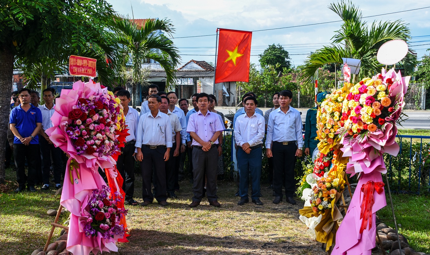 tuong niem 54 nam ngay anh hung liet si, bac si dang thuy tram hy sinh - 1