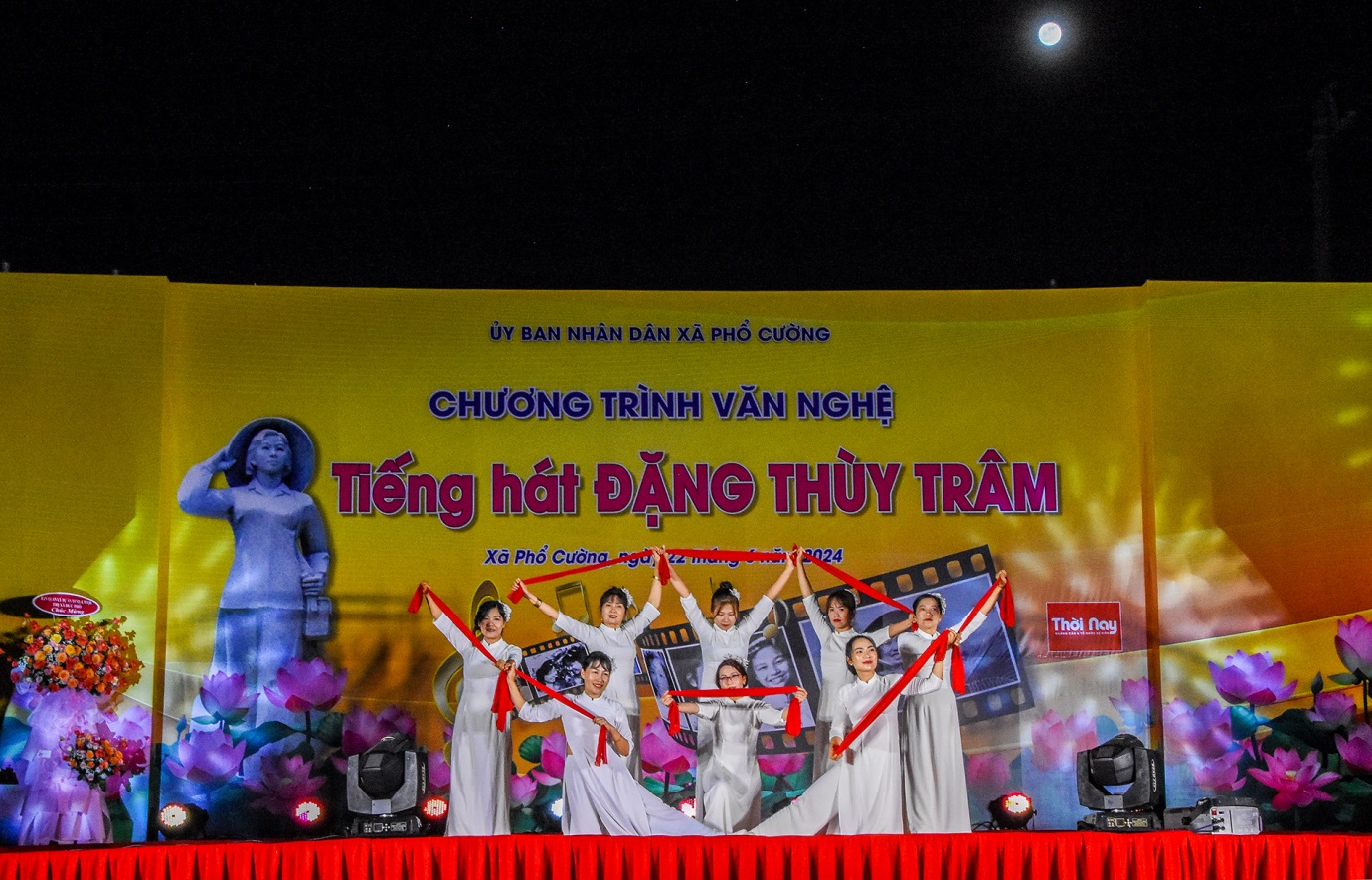 ‘tieng hat dang thuy tram’ truyen cam hung vi le song cong hien - 11