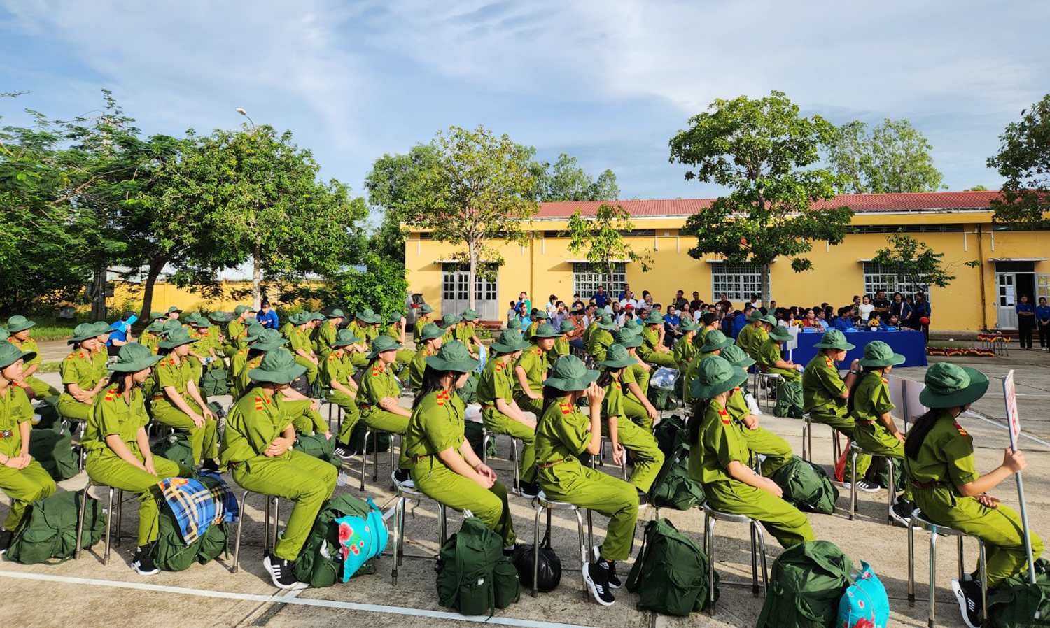 77 chiến sĩ nhí trải nghiệm học kỳ công an - 1