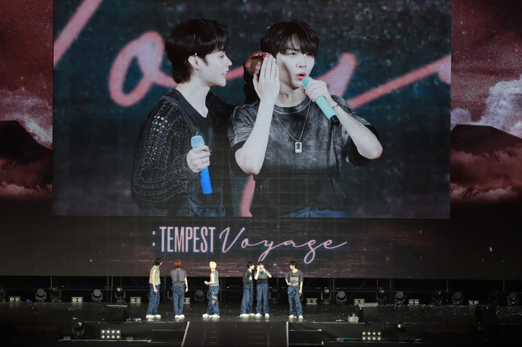 “Dàn đồng ca" 4000 khán giả TP.HCM nức lòng cùng Tempest tại Live concert đầu tiên - 2