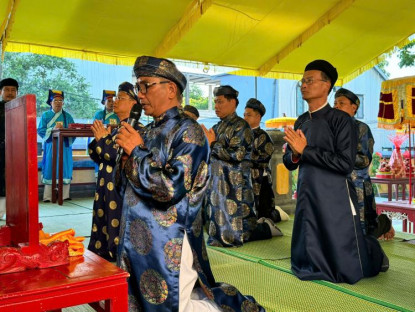 Lễ hội - Nghi lễ đầy tính nhân văn của người dân xứ Huế