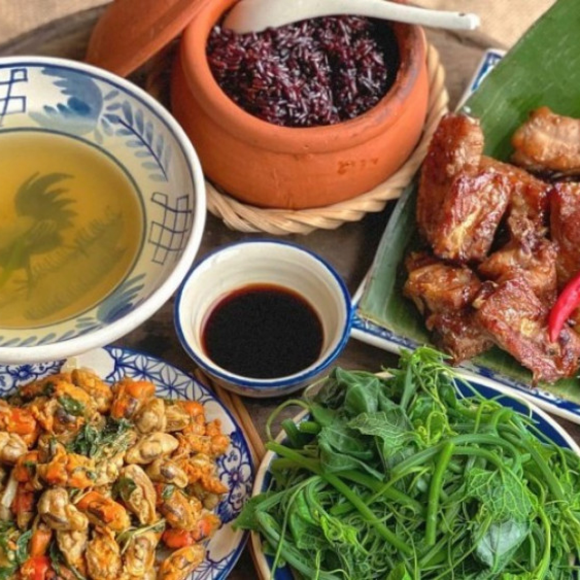 Thực đơn hằng ngày siêu cuốn của mẹ đảm 9x mê cơm quê