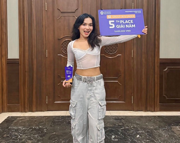 Hot girl Vy Phan chạy giữa “rừng” runner nam, Thu Hiền 1 tháng dự 3 giải từ Bắc vào Nam - 2