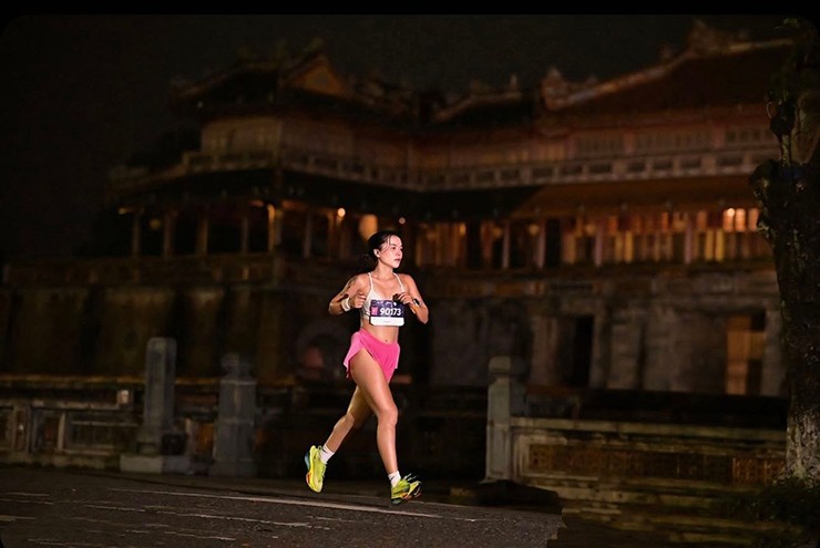 Hot girl Vy Phan chạy giữa “rừng” runner nam, Thu Hiền 1 tháng dự 3 giải từ Bắc vào Nam - 3