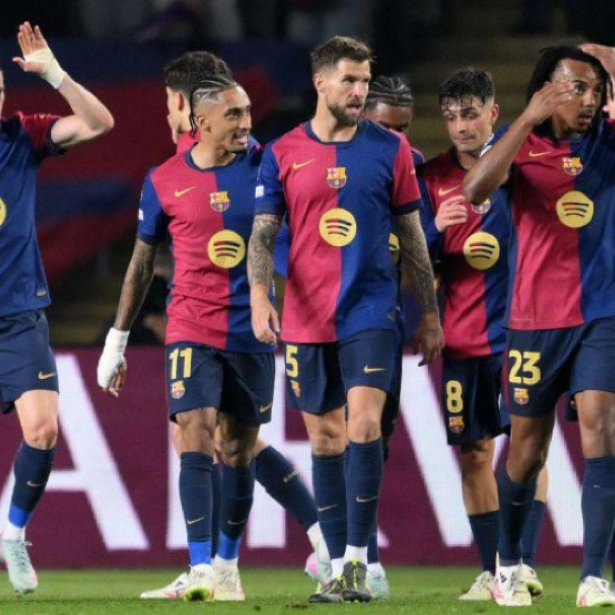  - Barcelona càn quét châu Âu, mơ chinh phục cú "ăn 3" và cột mốc 190 bàn
