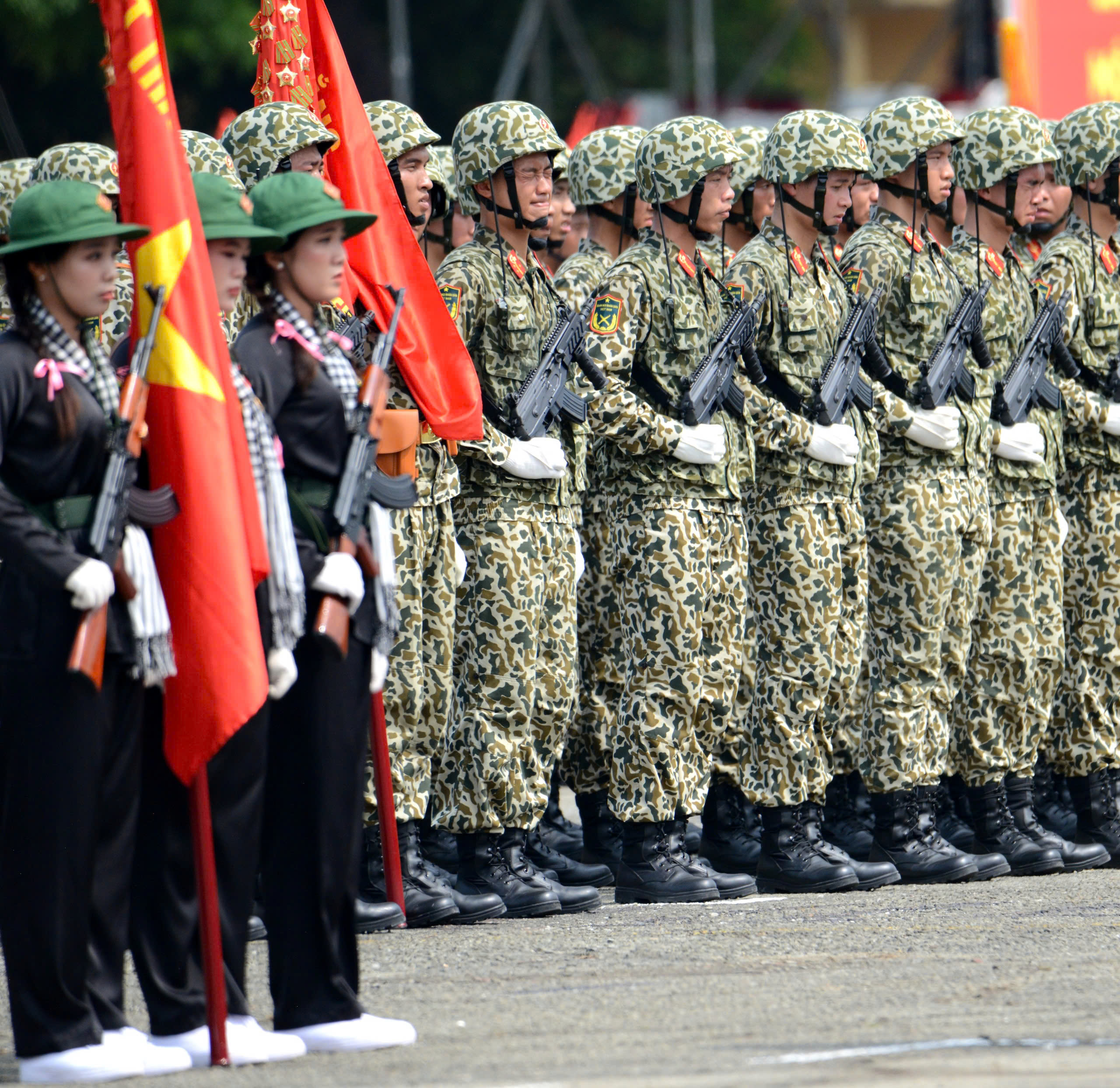 Tổng hợp luyện diễu binh kỷ niệm 50 năm Ngày Giải phóng miền nam, thống nhất đất nước - 7