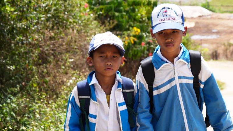 Cậu bé dân tộc Cơ Ho mất mẹ, không ngừng ước mơ trở thành bác sĩ chữa bệnh cho người nghèo - 6