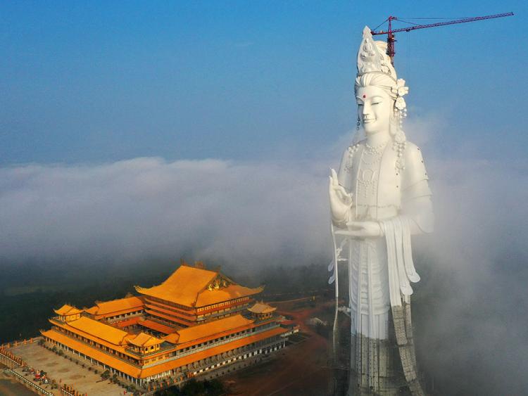 Tượng phật Quán Thế Âm cao nhất Việt Nam lạc trôi giữa chốn bồng lai