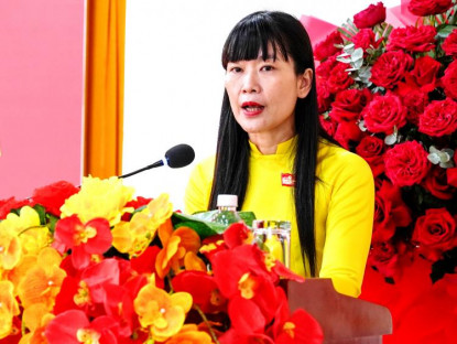  - Bà Trịnh Thị Hồng Vân tái đắc cử chức vụ Bí thư Đảng ủy Công ty Yến sào Khánh Hòa