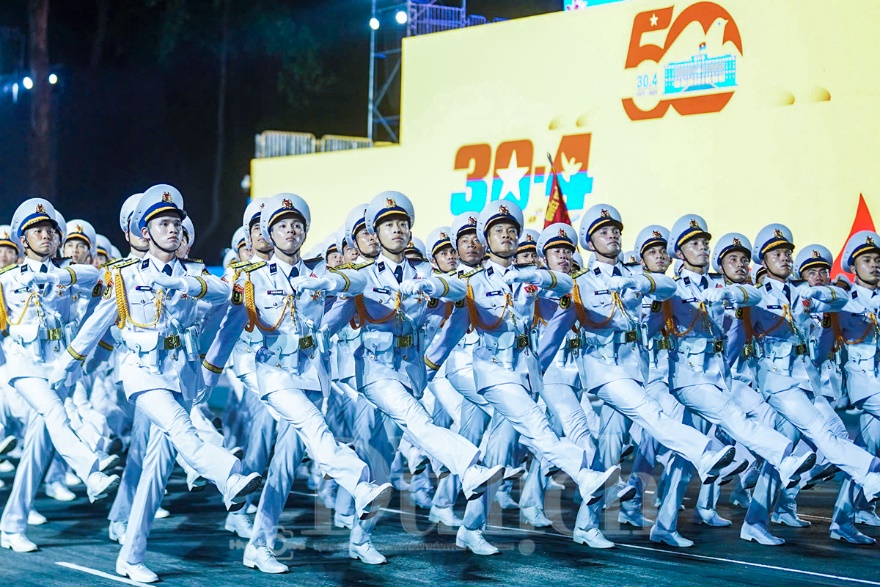 50 khối hợp luyện diễu binh, diễu hành kỷ niệm 50 năm thống nhất đất nước - 12